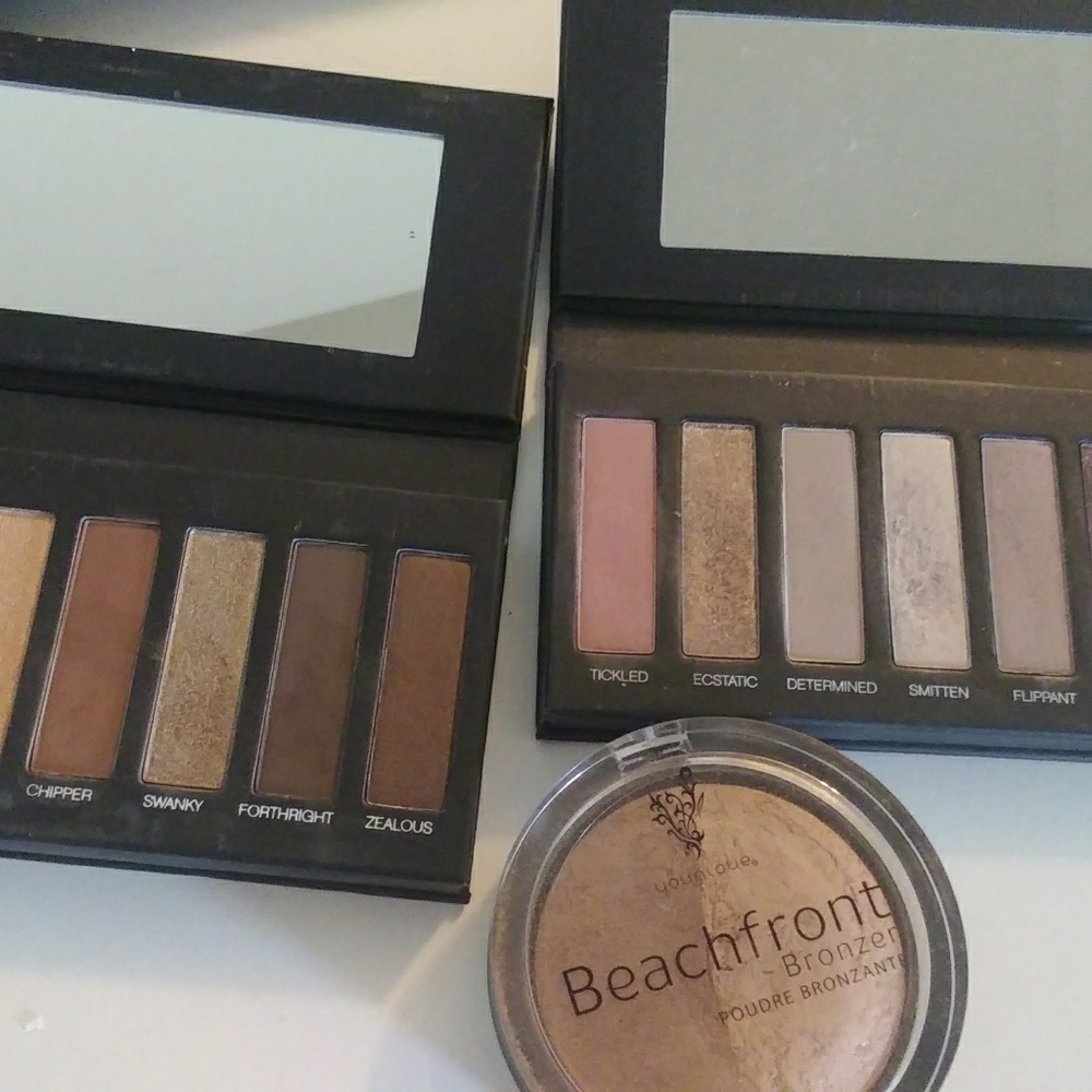 3 younique products eyeshadow palettes and bronzer